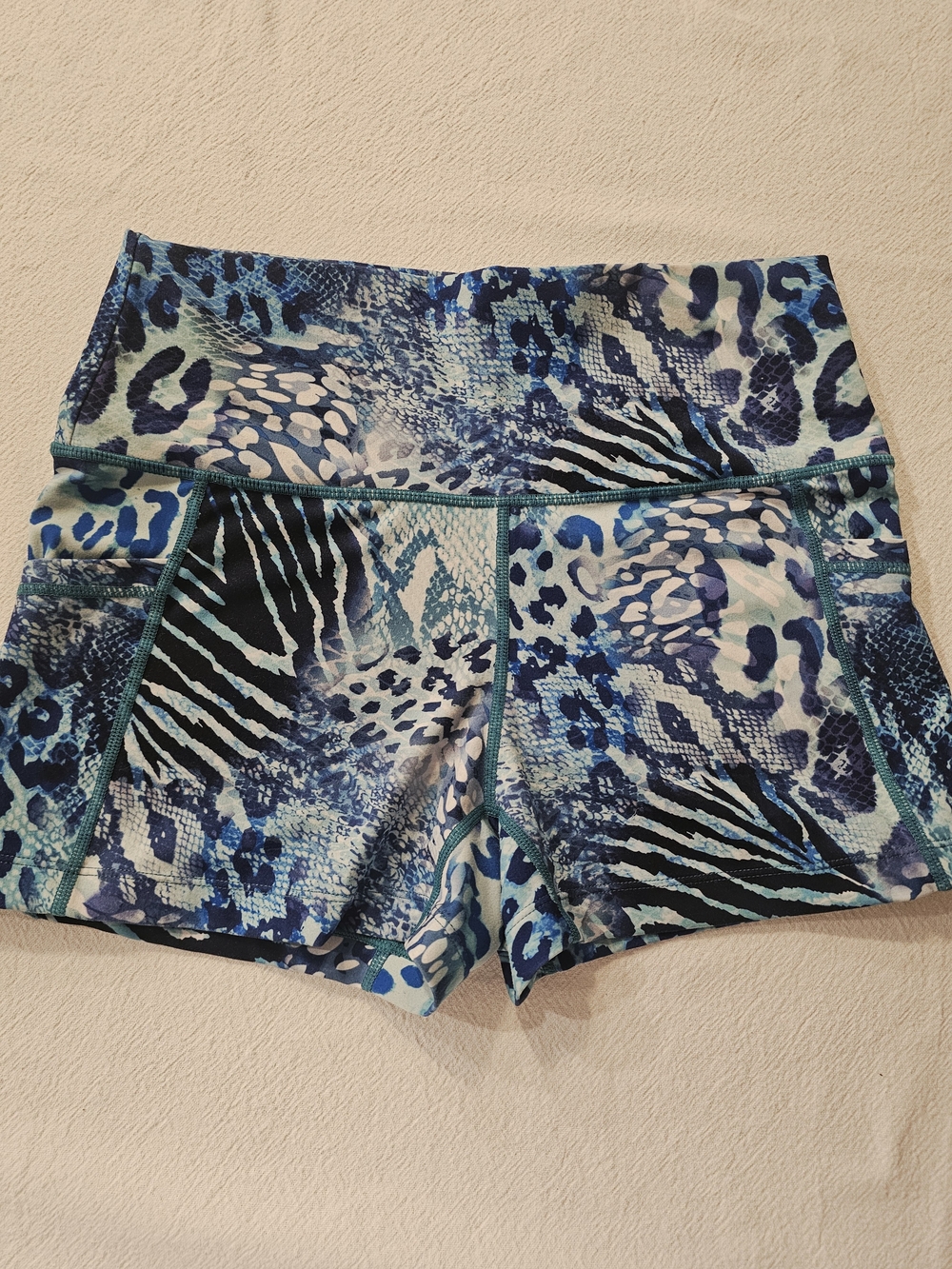 CVG Constantly Varied Gear Wild Thing Shorts Size Small Blue Animal Print Pocket